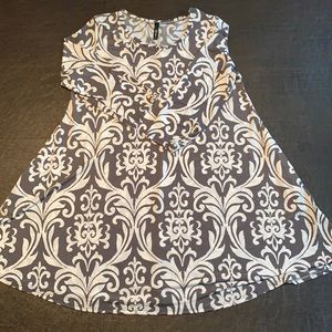 Grey/white swing dress